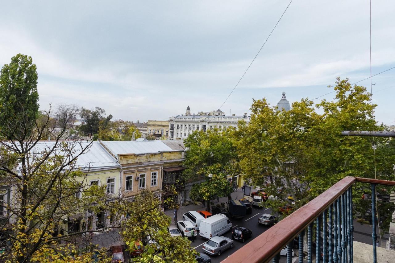 2 Bedroom On Deribasovskaya Str. Odessa Exterior foto