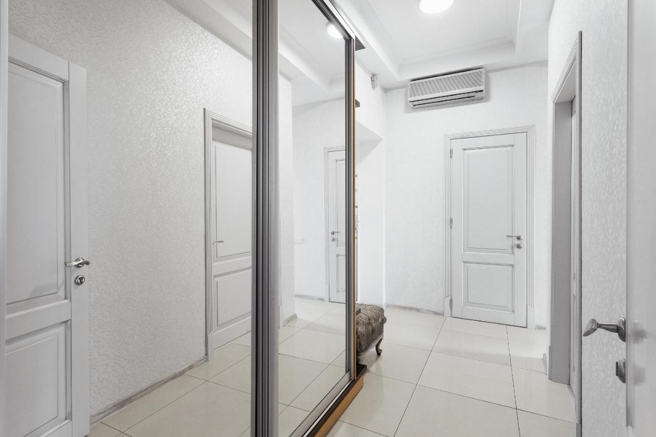 2 Bedroom On Deribasovskaya Str. Odessa Exterior foto